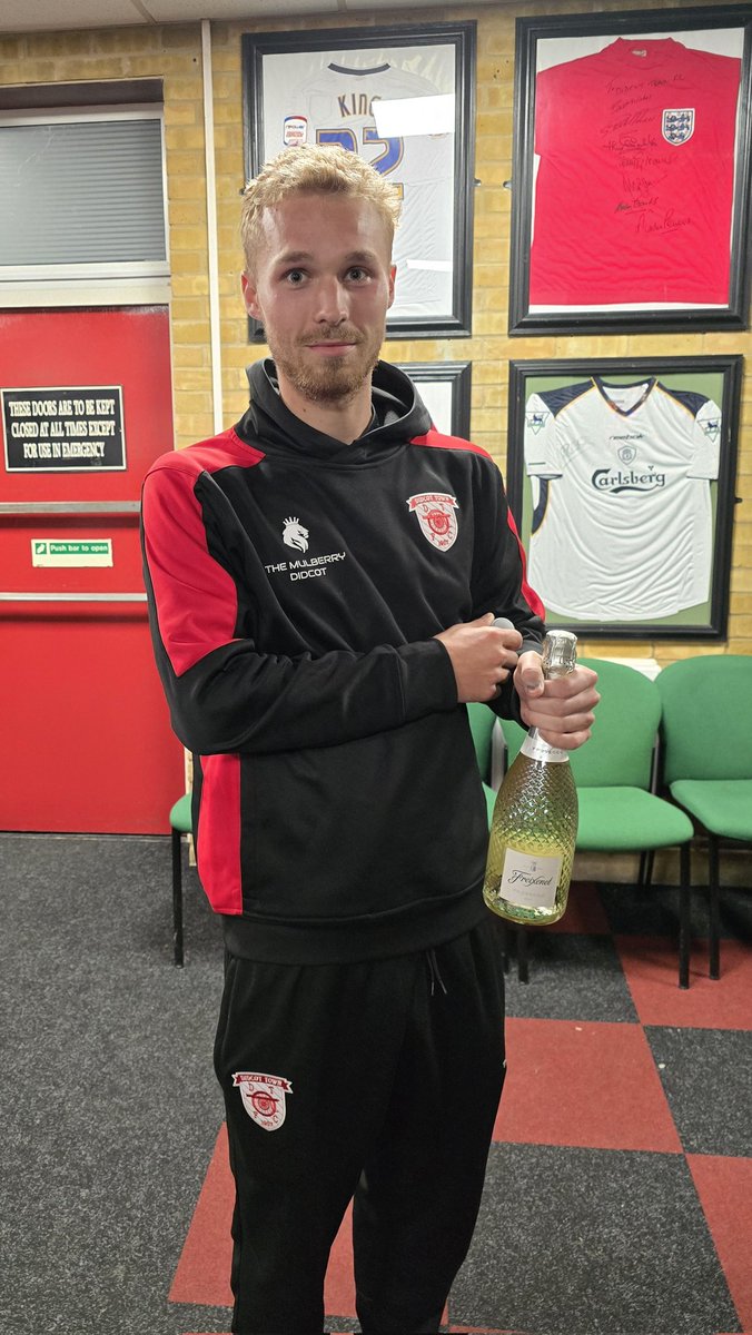 Didcot Town Football Club tweet media