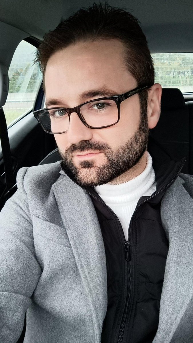 Hello X, ça faisait un bail 😁 bon mercredi 😉😉