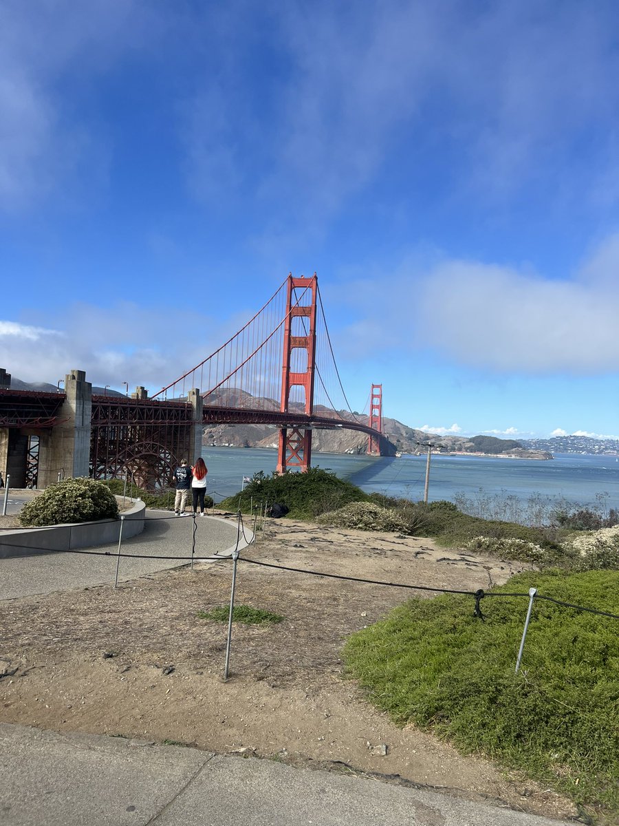 Enjoy_a_trip's tweet photo. やっと見れた！
ゴールデンゲートブリッジ🌁願えば叶う！気がする笑
#America #SanFrancisco #旅行 #旅行好き #ゴールデンゲートブリッジ #goldengatebridge #ひとり旅 https://t.co/5AlHxAofTC