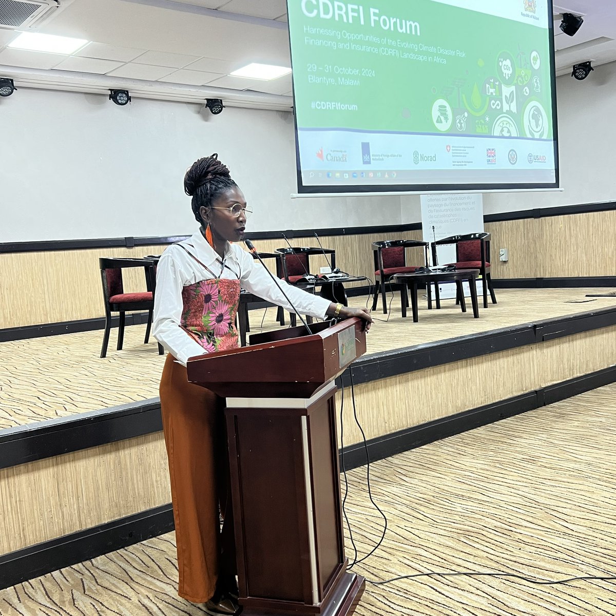 nawsheenh's tweet photo. Day 2 of the #CDRFIforum has started. The participants at each table are reflecting on yesterday’s sessions and each group will present their thoughts 💭.
#ADRiFi #ACRIFA https://t.co/8apAgXGwE2