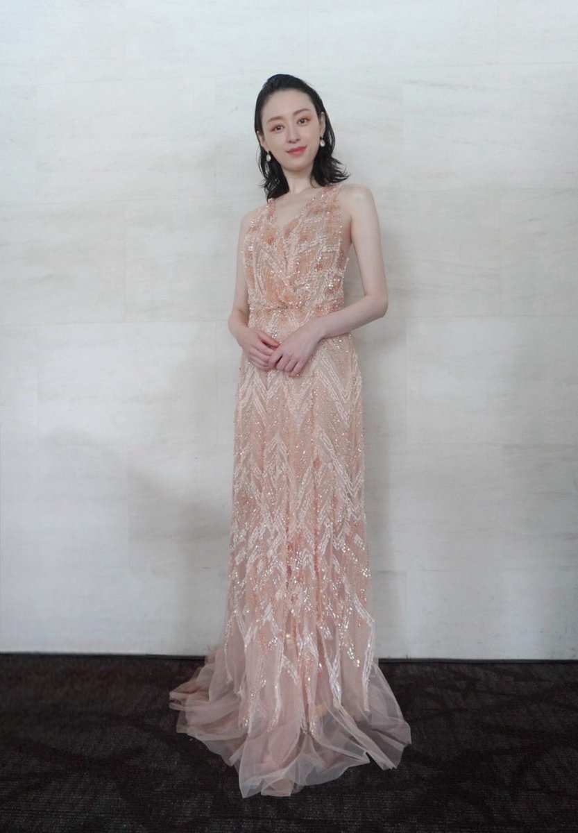 chiakikuriyama_'s tweet image. 【manager post】

10月25日より、映画「八犬伝」全国公開中です！！
写真は先日の舞台挨拶時、
#ELISABETTAFRANCHI さんの素敵なドレスで登壇させていただきました😊