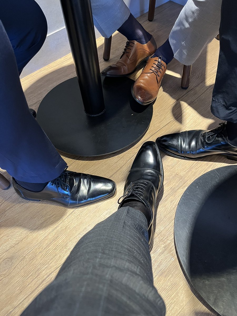 正装丝袜主HTtu (@httusheersocks) on Twitter photo 