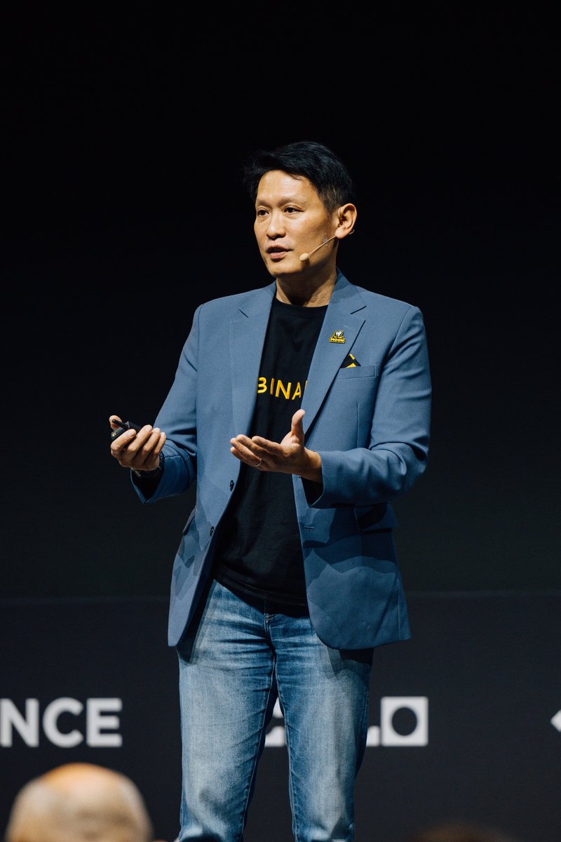 binance's tweet photo. Kicking off #BinanceBlockchainWeek on a high note!
Catch @_RichardTeng as he welcomes the audience and shares insights on how momentum is driving crypto and #Binance’s vision for the future. https://t.co/x3Ffo5i65C