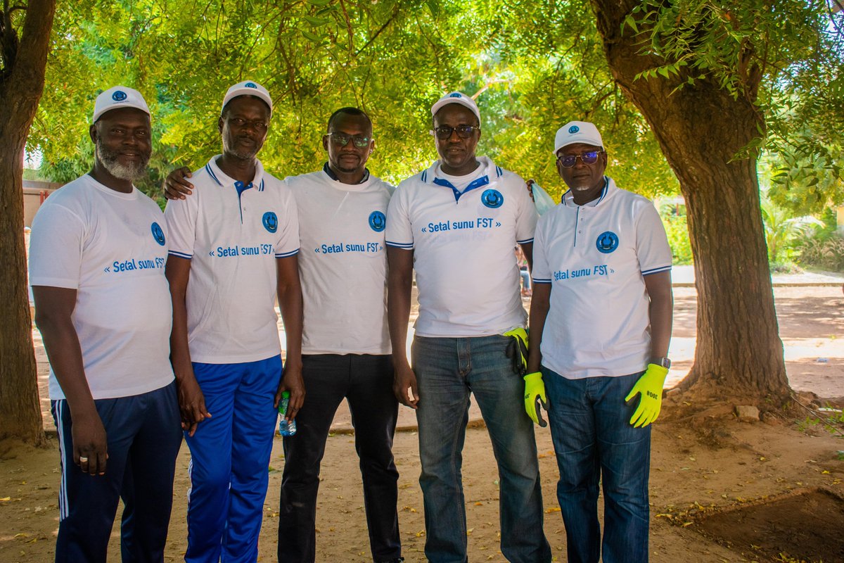 Retour en images sur la journée de nettoyage 'SETAL_SUNU_FST' du samedi 26 octobre 2024

#ucad #environnement #compublique #Senegal