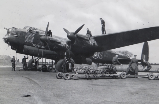 Newark Air Museum tweet media