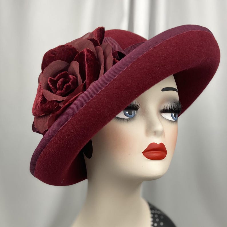 Upturned Cloche, Cranberry , 1930s Style, Small Size, 22"
#mamboteam
etsy.com/listing/178755…