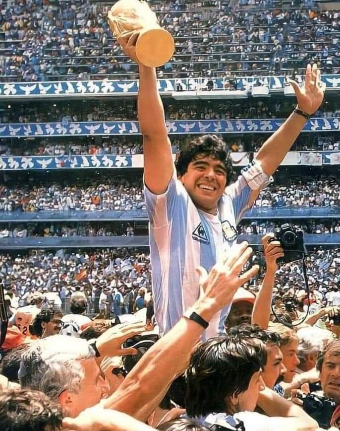 PichoValdez's tweet photo. Feliz cumpleaños hasta donde estés Diego. https://t.co/6KTlphKI7l