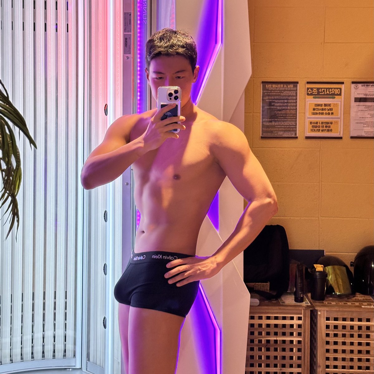 깔짝이 tweet media