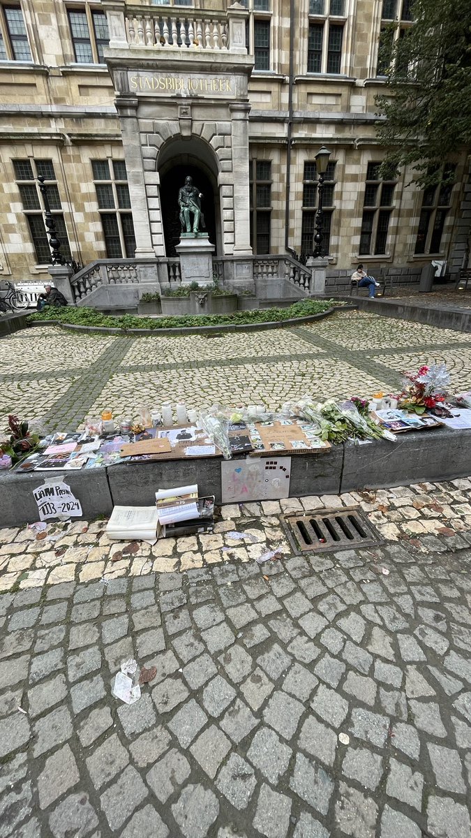 so nice to see that the memorial is still there🤍
