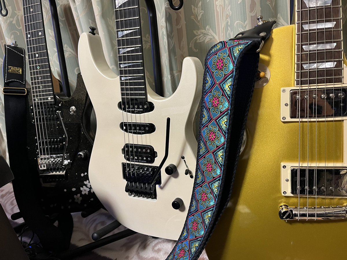 nao_shapes's tweet photo. 🎸select🥺ﾃﾞｼ #Humbacker
#killer #Jackson #Gibson https://t.co/lFq64p461N