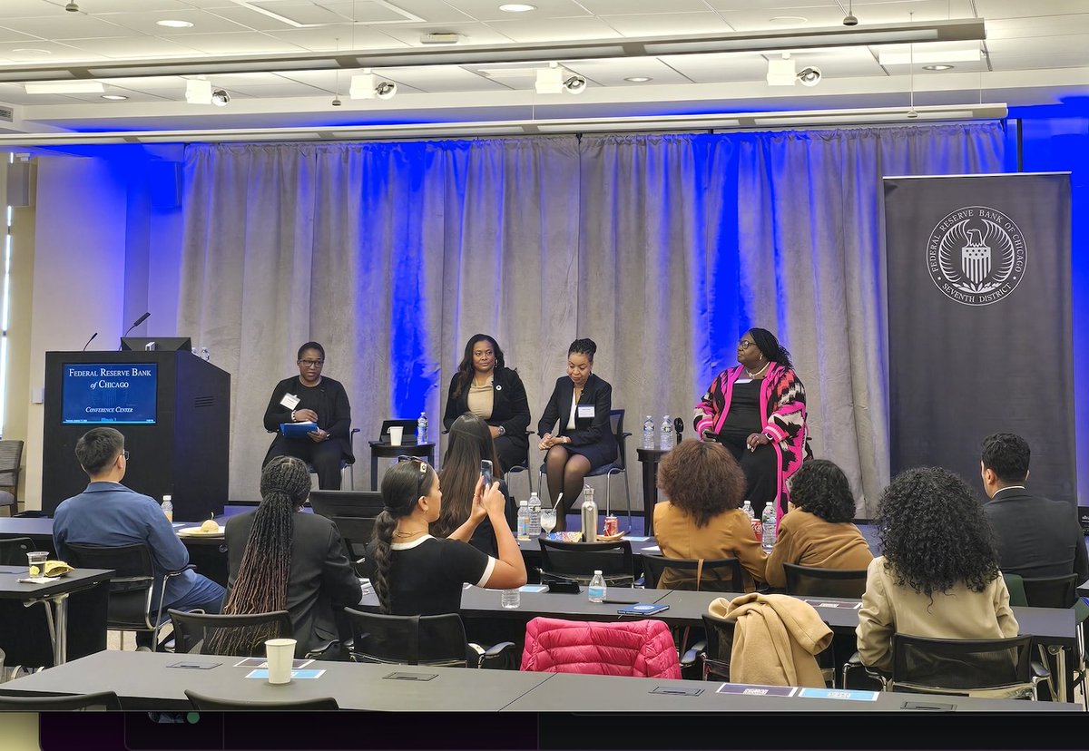SadieCollective's tweet photo. Weβre still basking in the glow of our 5th Annual Exploring Career Pathways Conference π€© Thank you to the team at @chicagofed for hosting and shout out to everyone who came out to make this our most attended one yet!
#ExploringCareerPathways #ChicagoFed #DiversityInEconomics https://t.co/TXWBpcNmTx