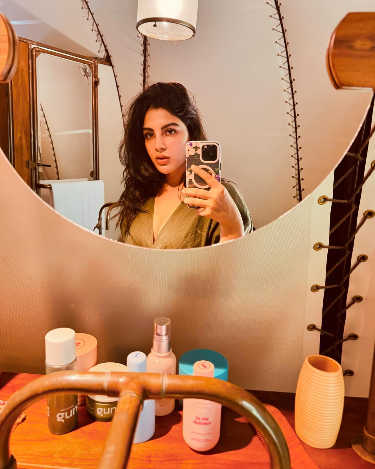 GbI2hizWwAAuSgI?format=jpg&name=large