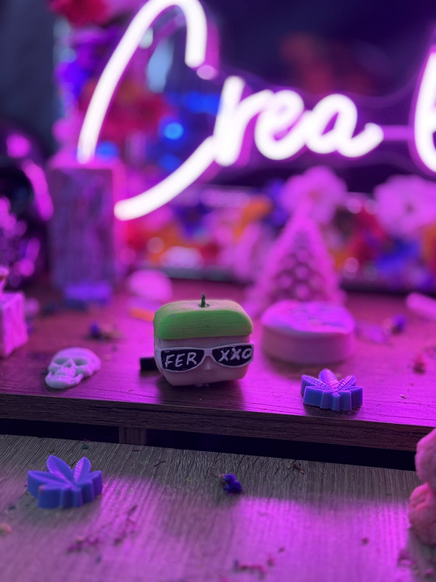 soyzatt_'s tweet photo. @corrozcofm 💚Mor vamos a prender velitas con el Ferxxo 💚 🕯️😎PRE-VENTA 💚
.
🔥 UNIDADES LIMITADAS 🔥 
🚚 ENVÍOS GRATIS PARA BOGOTÁ Y MEDELLIN 😎
.
Instagram etérea_co
.
WhatsApp 311 480 1222 https://t.co/JXtcSx9IO4