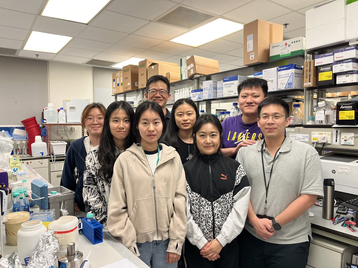 The last day of my first PhD student, <a href="/FGuoling/">Fu Guoling</a> , in the Ti Lab. Wish you all the best at MRC.