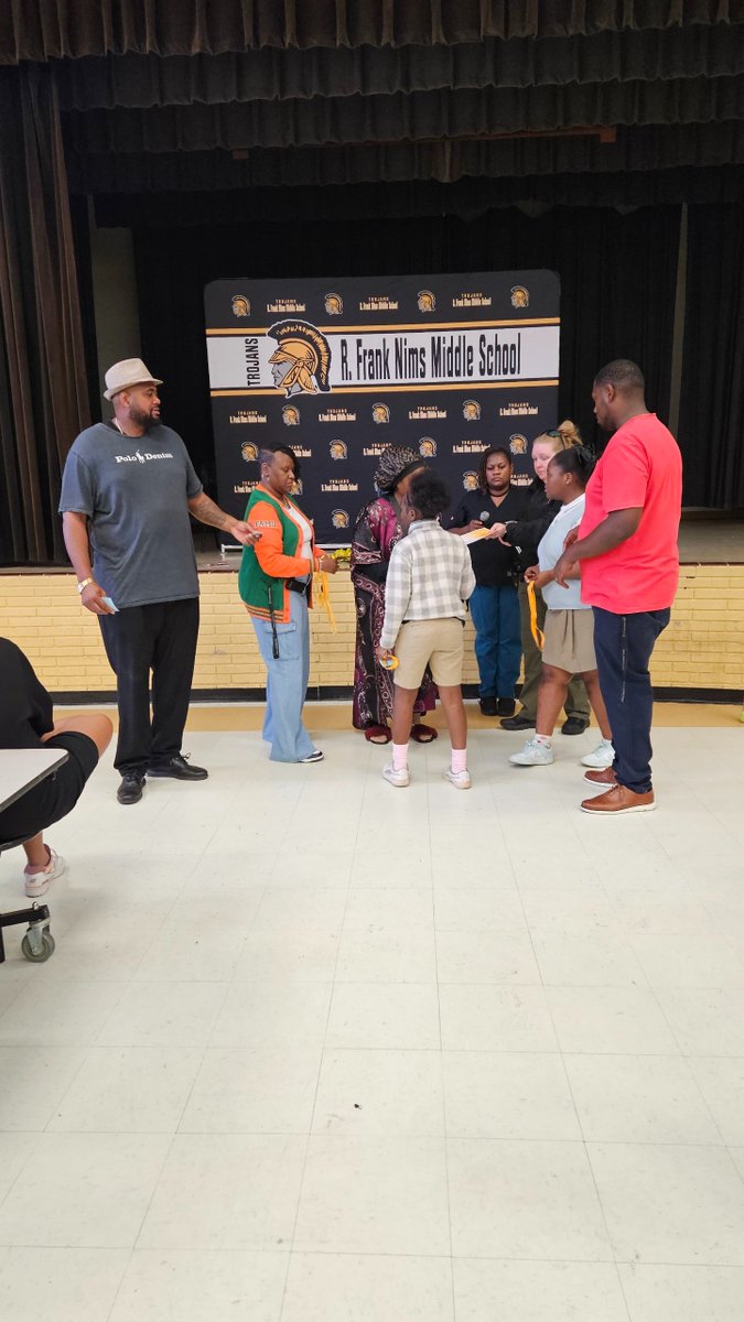 R. Frank Nims Middle School tweet media