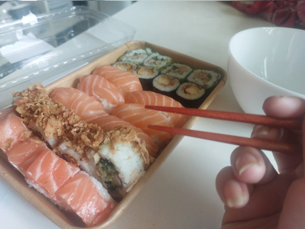 Mathildetwit98's tweet image. Bon appétit 🍣🦐