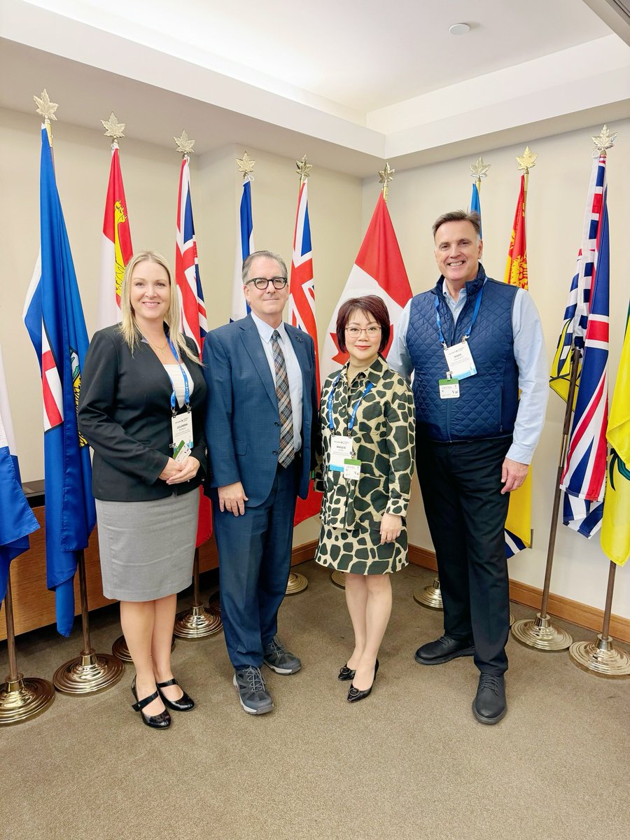 MP Brian Masse sat down with leaders from WECAR to discuss CREA’s ACI rec’s for getting more homes built that families can afford. We have history of working together to help more families in our region get into attainable housing. Thank you for taking the time to meet with us!