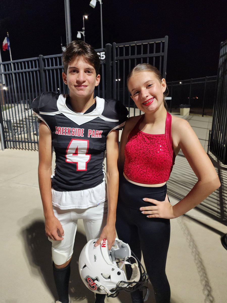 EmMandDMama's tweet photo. What a way to close out the 8th grade season!  BIG win over rival Tomball Junior High💪 It is times like this that I am reminded that we made the right choice to move to Tomball ❤️ I can't believe that these two will be at THS next year! 8th grade is flying by 🥹 https://t.co/fjgR4aQtvj
