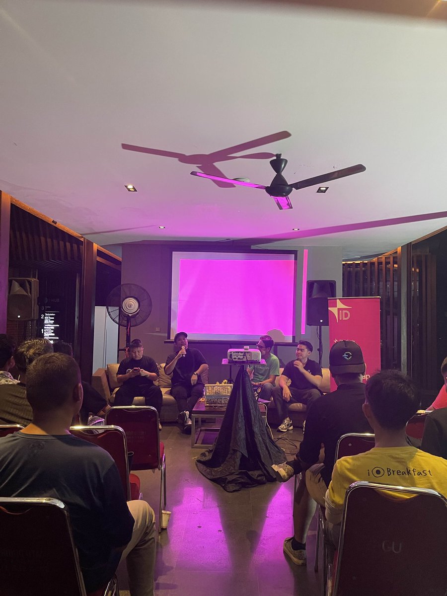 Absen💖

<a href="/UnichainID/">Unichain Indonesia</a> meetup at T-Hub <a href="/Tokocrypto/">Tokocrypto</a>