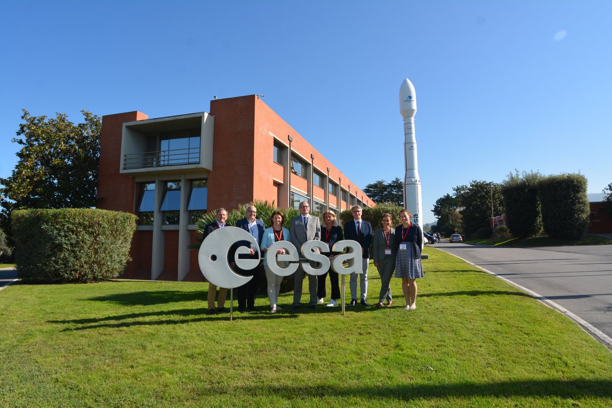We were glad today to welcome to <a href="/esa/">European Space Agency</a>'s ESRIN establishment Michaela Langer-Weninger,
Minister for Agriculture of Upper Austria. 

The Minister had a chance to tour the grounds, learn more about our activities and the Austrian Green Transition Information Factory.