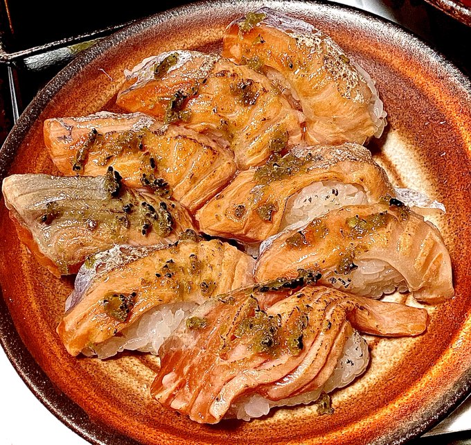 そして適当にゆず胡椒炙りサーモンも作ったった🍣🔥🍊 