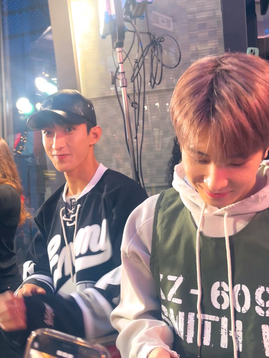 wonwooszone's tweet photo. his cheeks 🍞 https://t.co/MOQ52K2Kr9