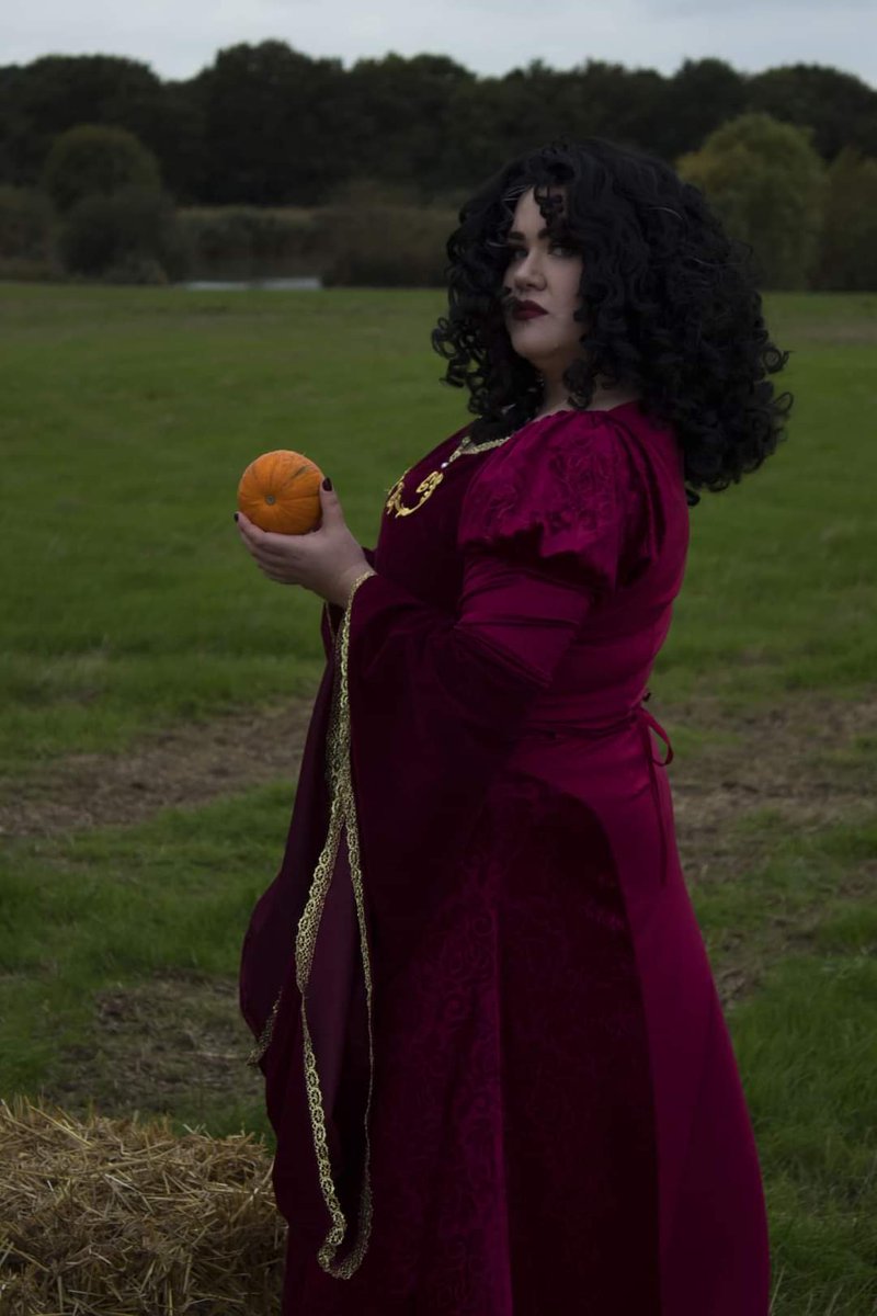 Amber Satchwell tweet media