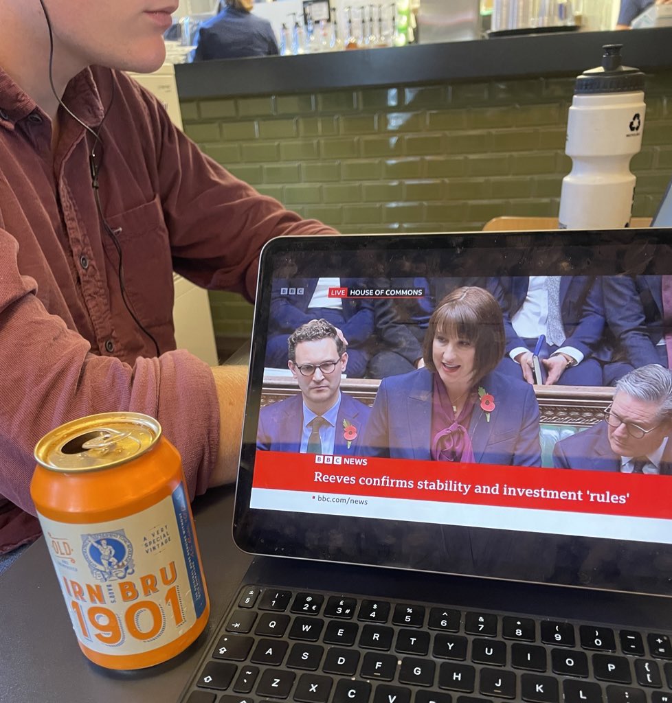 Jess (@jess_lister) on Twitter photo Budget watching beverage of choice (while camped out in the nice postgrad cafe at <a href="/UofGlasgow/">University of Glasgow</a> ) Budget watching beverage of choice (while camped out in the nice postgrad cafe at <a href="/UofGlasgow/">University of Glasgow</a> )