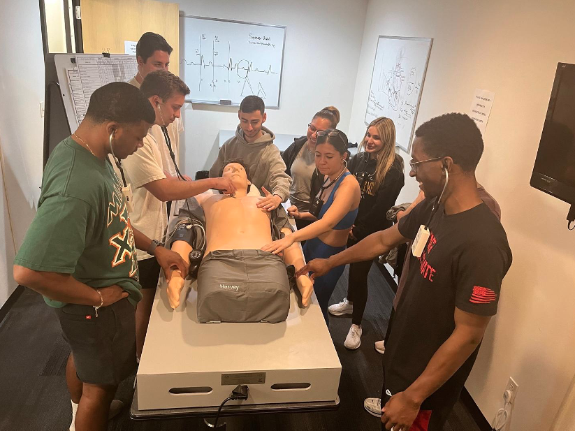First-year Doctor of Physical Therapy (D.P.T.) students learning proper heart sounds with high-tech technology in the Harvey lab. #NYMC #NYMCSHSP #DPT #PT #PTschool // #NYMCambassador post from Isabella D., D.P.T. Pre-Clinical #NYMCDPT