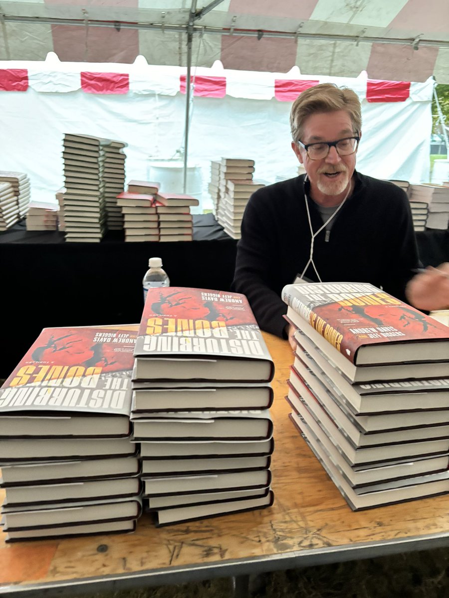 inSardigna's tweet image. Thank you Southern Festival of Books in Nashville--and thanks Ann Patchett and  @ParnassusBooks1 for all you do for the world of stories @melvillehouse #thriller #cairoillinois #mississippi #BookTwitter
