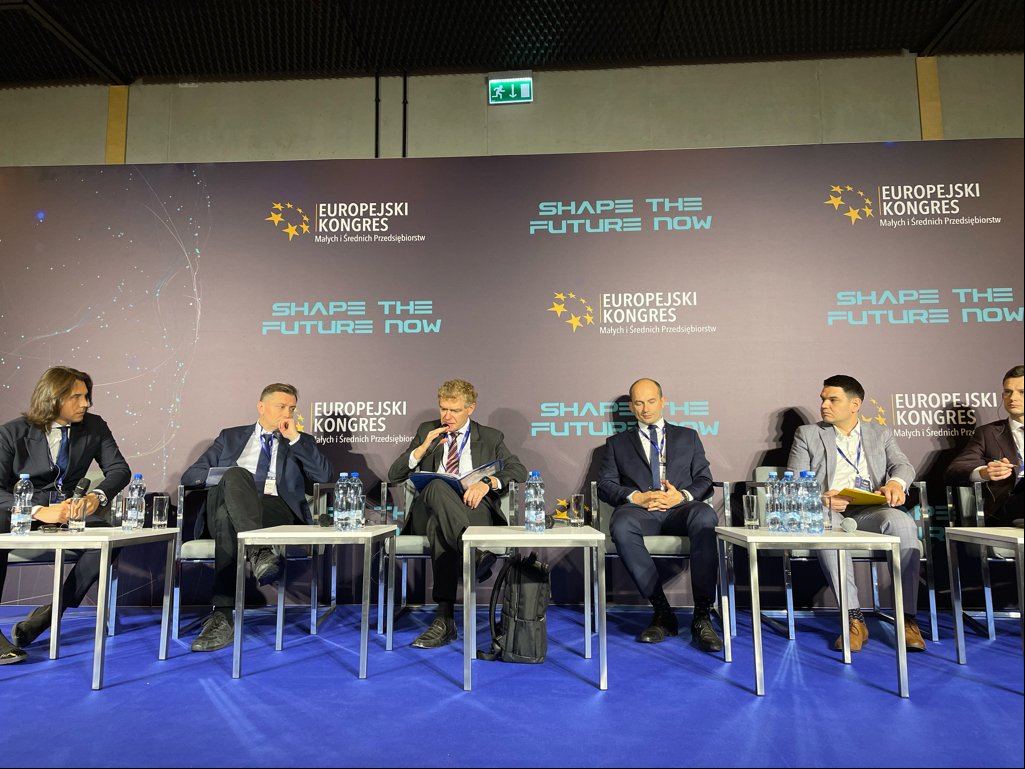 Mario Nava tweet media