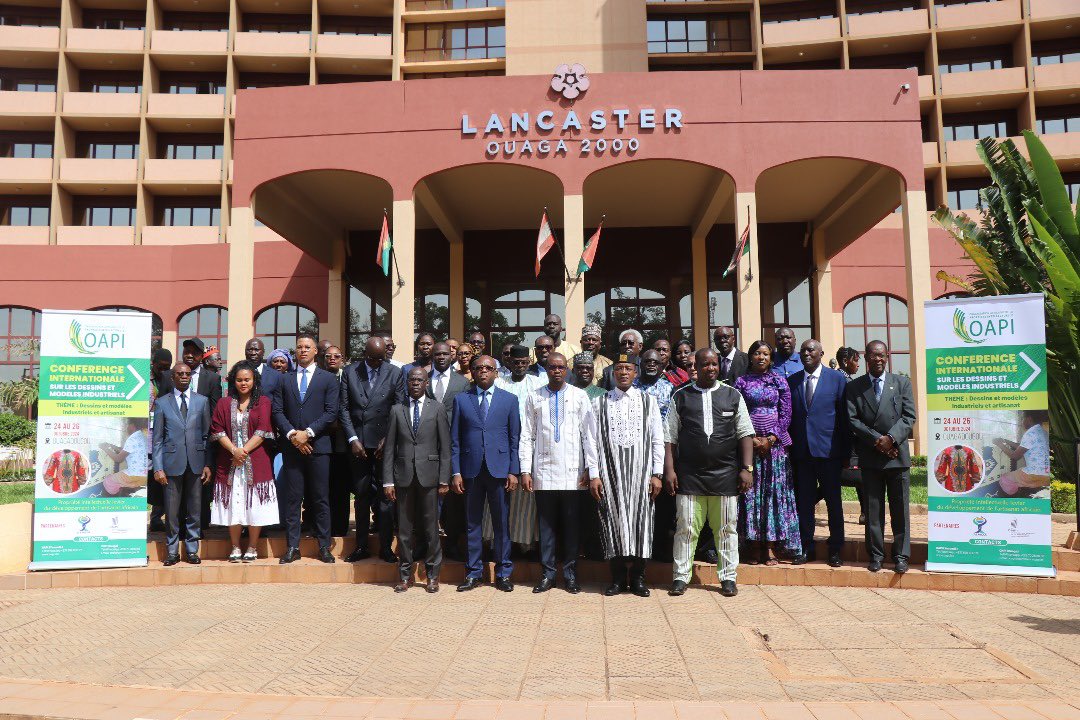 Ha viajado a Burkina Faso una delegación del #CICTE encabezada por su Presidente, para asistir a la Conferencia de Ministros Encargados de la Propiedad Intelectual de los Estados miembros de la #OAPI, sobre la Conferencia Internacional de Diseños y Modelos Industriales.