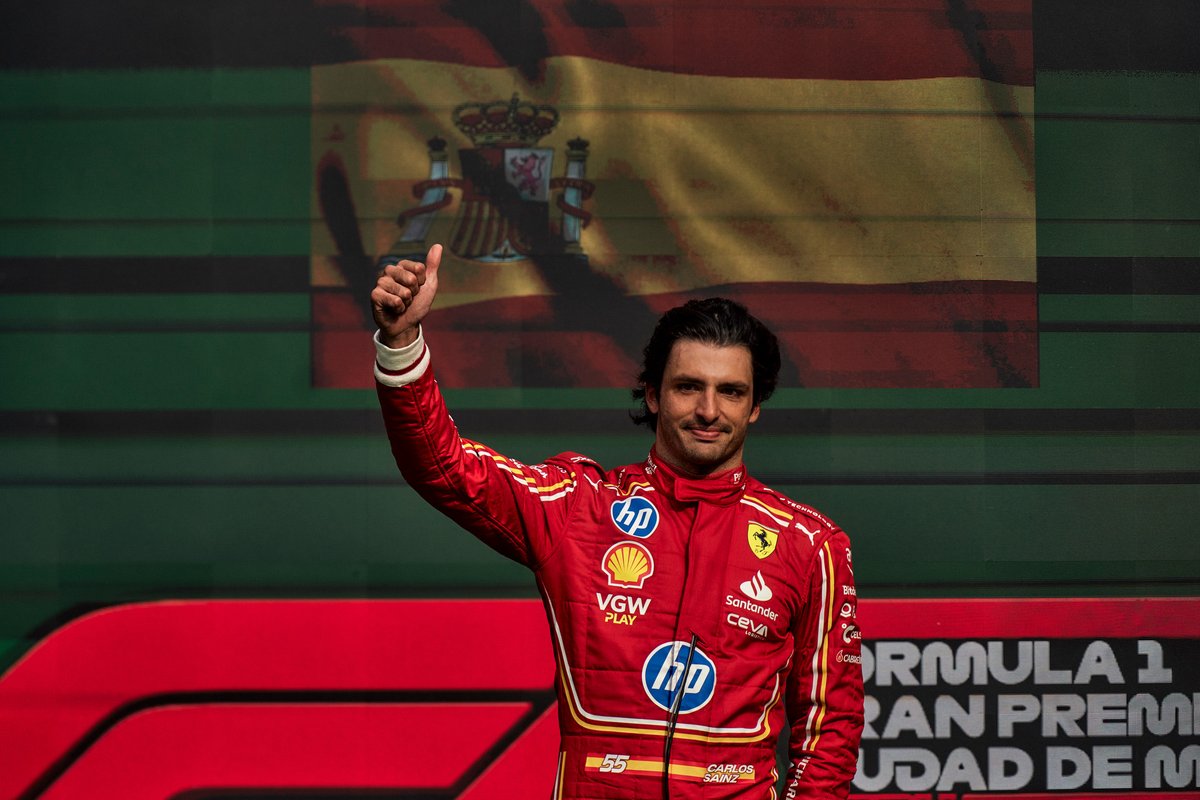 ScuderiaFerrari's tweet photo. A special two weeks for the team ❤️🏆 https://t.co/TLoKiorTm9