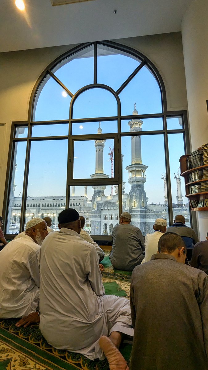 Firdauspedot94's tweet photo. Pemandangan di Masjidil Haram https://t.co/usYZfCW9aT