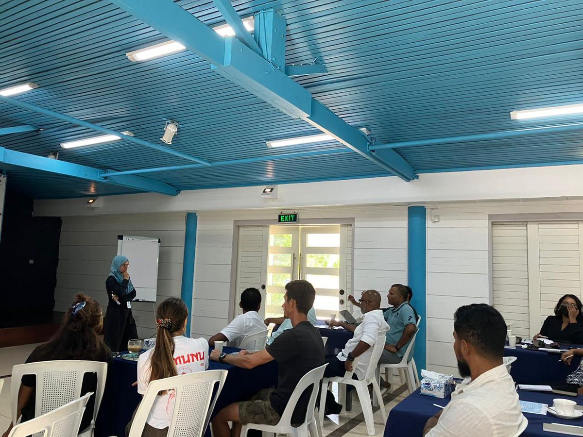 MoEnvmv's tweet photo. Focus Group Discussion for the South Ari Marine Park (SAMPa)Management Plan was held on 24th October 2024, during which input was received regarding the resource use and guidelines for snorkeling and diving. We express our gratitude to @LUXSouthAri and @mwsrp for their support. https://t.co/QeK4Oa1d8q