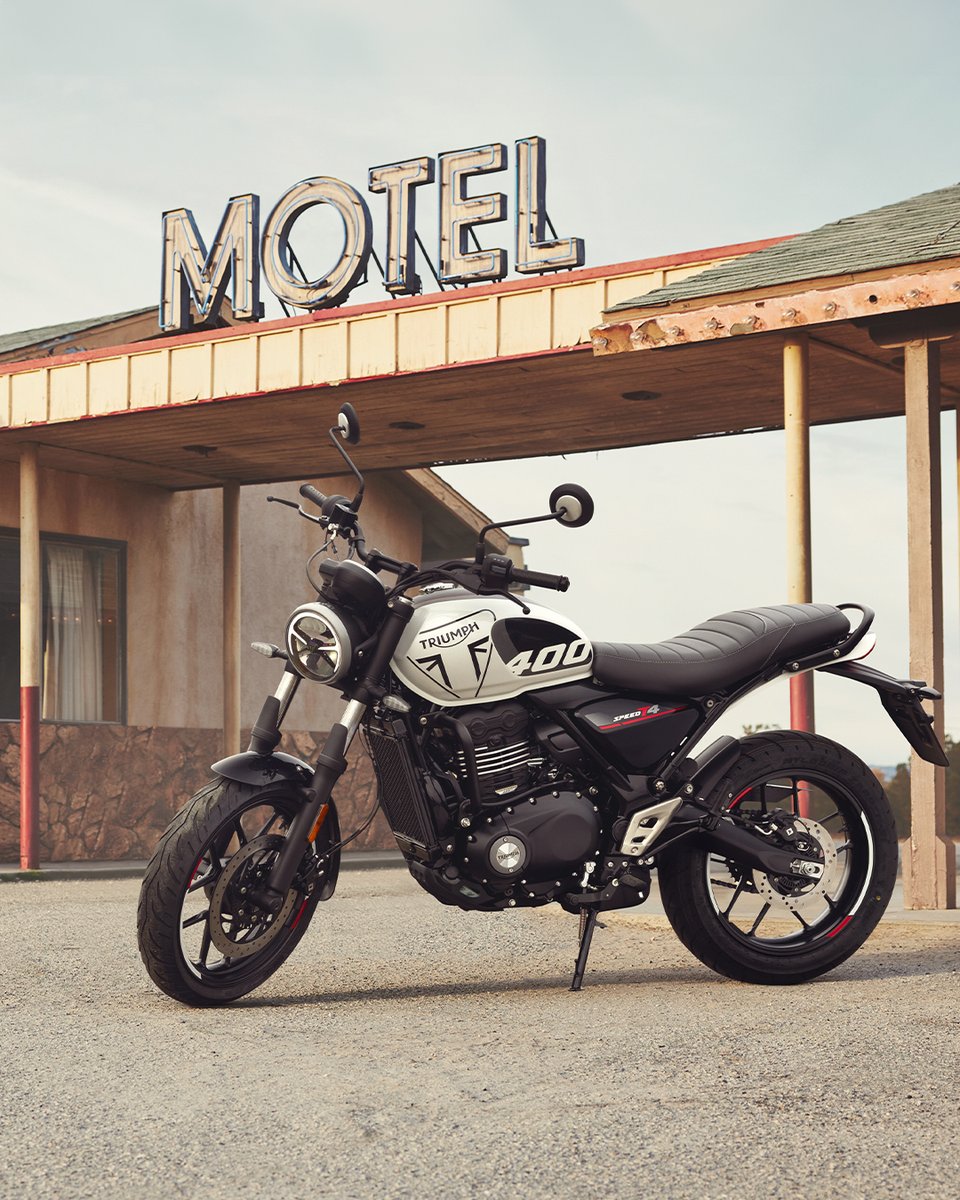 IndiaTriumph's tweet photo. The Speed T4 - iconic Triumph style, strong low-end performance, and high-quality build.
#SpeedT4 #ModernClassics #ForTheRides #TriumphMotorcycles #TriumphIndia https://t.co/xBaROgcgU7