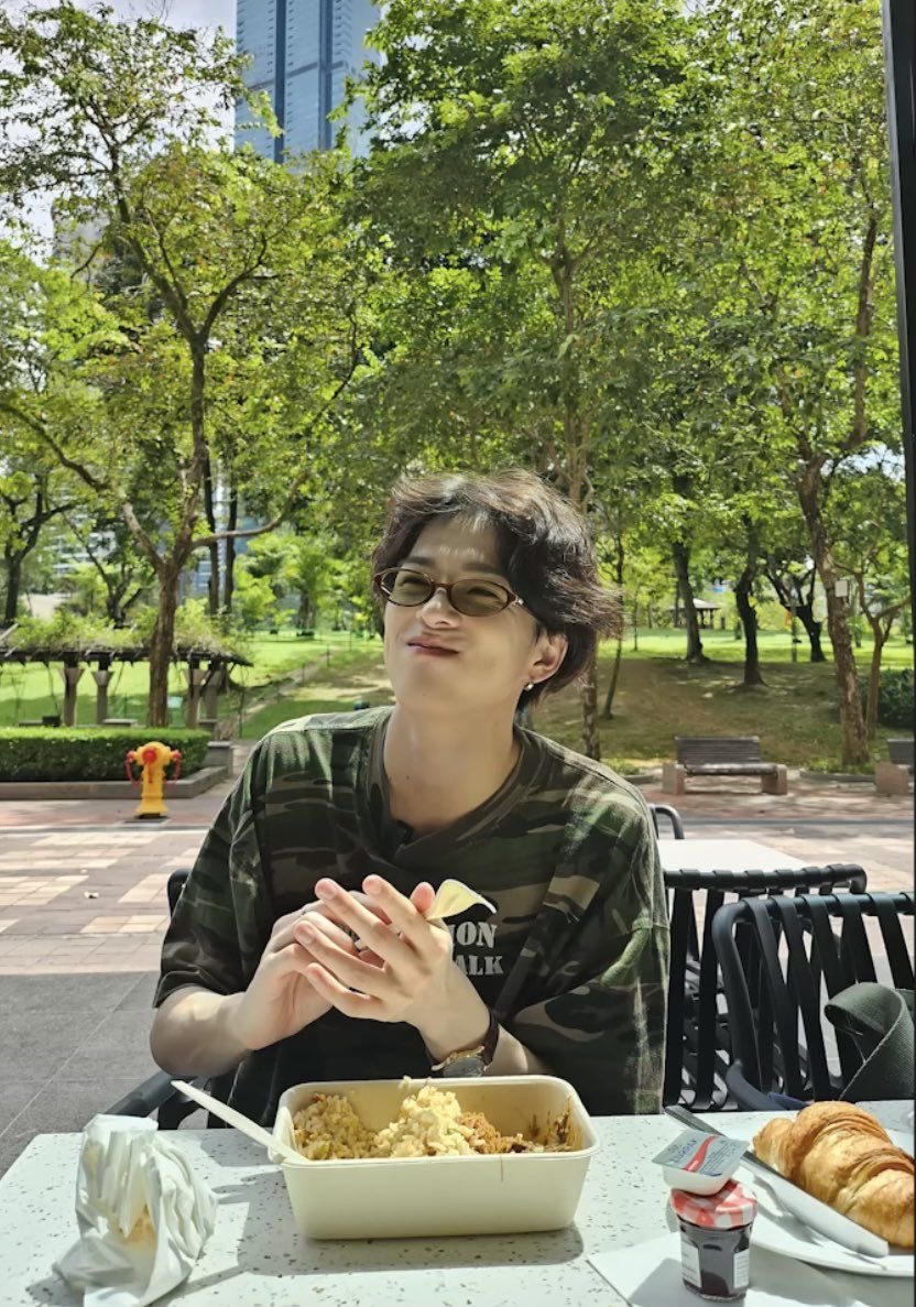vbenedictheo's tweet photo. nasgor aing dimakan sapier mnyet https://t.co/2XXwFv10IZ