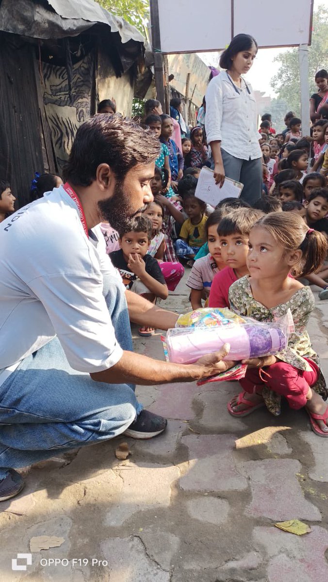 cflct_ngo's tweet image. “On this auspicious Dhanteras, we celebrated by sharing joy and essentials with slum kids! 🌟 200 stationery kits, water bottles, and gift hampers brought smiles to young faces. Grateful for our generous donors &amp;amp; amazing volunteers! 💖 #HappyDhanteras #SpreadJoy #SupportForKids