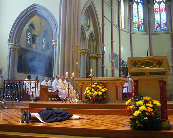 DomSrStJoseph's tweet photo. Sr Carino has an article published in #Plough this month, on finding freedom through religious profession: https://t.co/5IoKvAmmr8
(Photo: Sr Mary Benedicta's final profession, 2014!)
#srcarinohodder #catholicjournalism #freedom #religiouslife #vocation #Godscall #discernment https://t.co/4HjAplqaSO