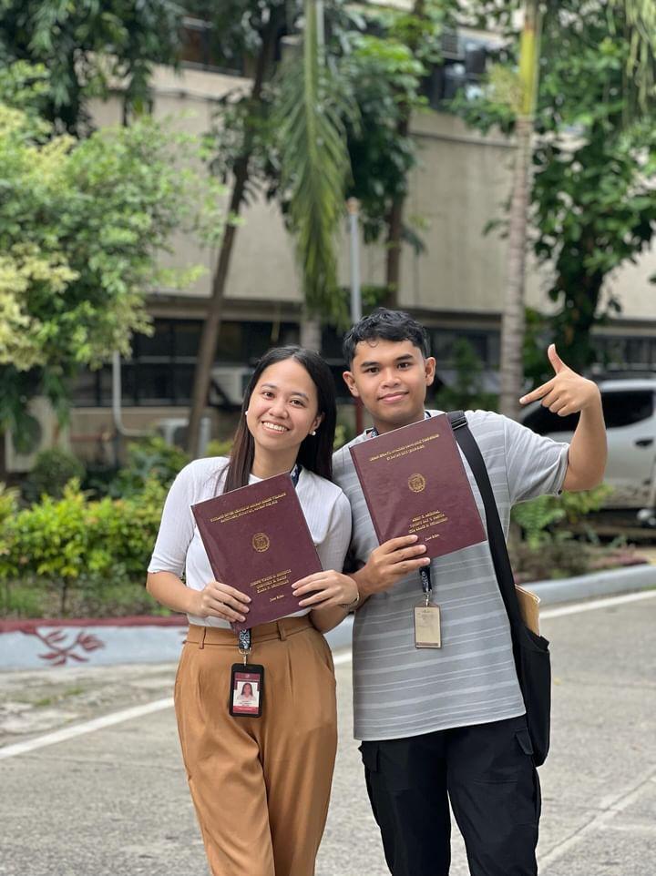 vvvibsent's tweet photo. Congrats love! Engineer najud ta duha. Imong mga pangasaba og mga yawyaw ang akong motivation para mag study og magkulong sa kwarto. We made it together bisan sobra pata sa iro og iring. I love you!

Engr. Vincent Ray T. Pascua - Top 1 
Engr. Quenniely B. Dacup - Top 8 https://t.co/tNSUMXdy1s