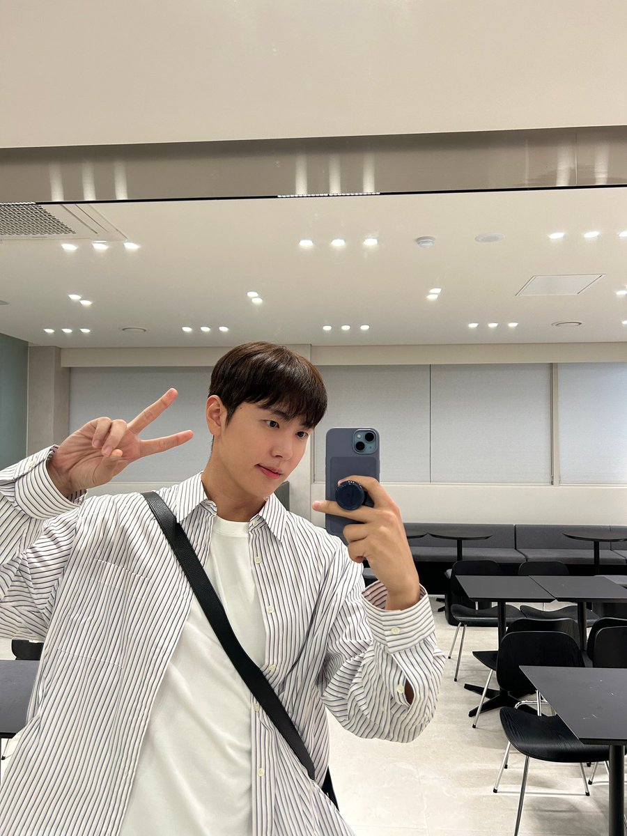 SF9official's tweet photo. 저녁은 떡볶이😊
#SF9 #JAEYOON https://t.co/Hci5jQF0pZ