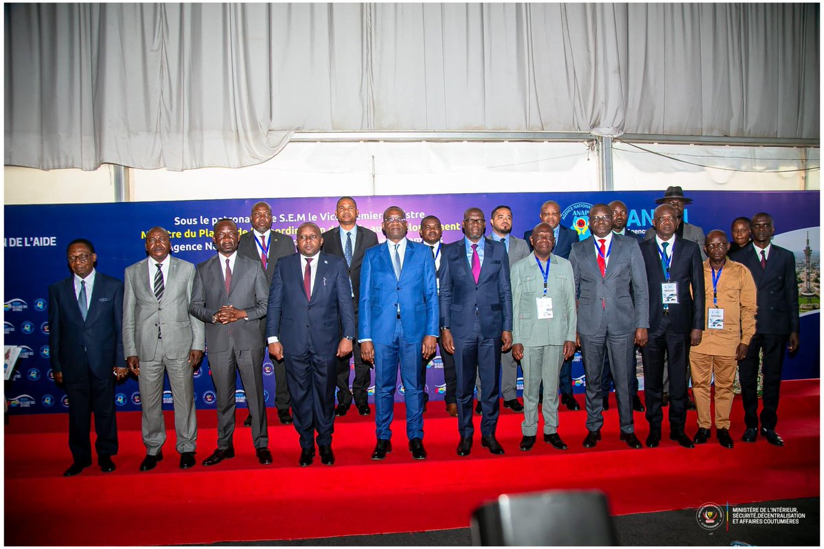 shabani_lukoo's tweet image. #Lubumbashi, le 28/10/24

Nous avons participé en tant que panéliste à la deuxième édition des Assises sur le Climat des Affaires en RDC #ANAPI, sous le thème : “La promotion du climat des affaires en RDC : le rôle et la place des provinces dans ce processus. 

« … L’article 3