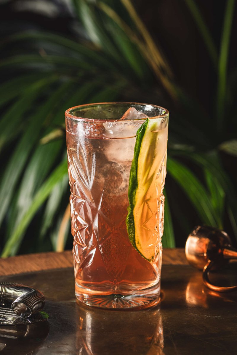 YoungsPubs's tweet image. Fancy something Curiously Refreshing?  We’ve teamed up with @HendricksGin and @FeverTreeMixers to give away a bunch of Bramble G&amp;amp;Ts (or a classic single Hendrick’s G&amp;amp;T if that&apos;s your style), only to our Young’s On Tap customers this week.   

Not bad for a mid-week treat 🍸…