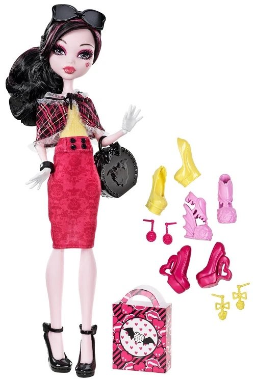 squiddlyn's tweet photo. I drew I Heart Shoes Draculaura! 
#dolltwt #monsterhigh https://t.co/VEj3SVLfxW
