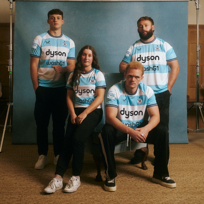BathRugby's tweet photo. ⭐ 𝐂𝐫𝐚𝐟𝐭𝐞𝐝 𝐭𝐨 𝐒𝐡𝐢𝐧𝐞 ⭐
 
Our 2024/25 Euro Kit is officially here!
 
Incorporating the ambition of Bath Rugby to shine in Europe, this bold and iconic kit juxtaposes heritage hooped details with modern colourways.

Take a close look online 👇