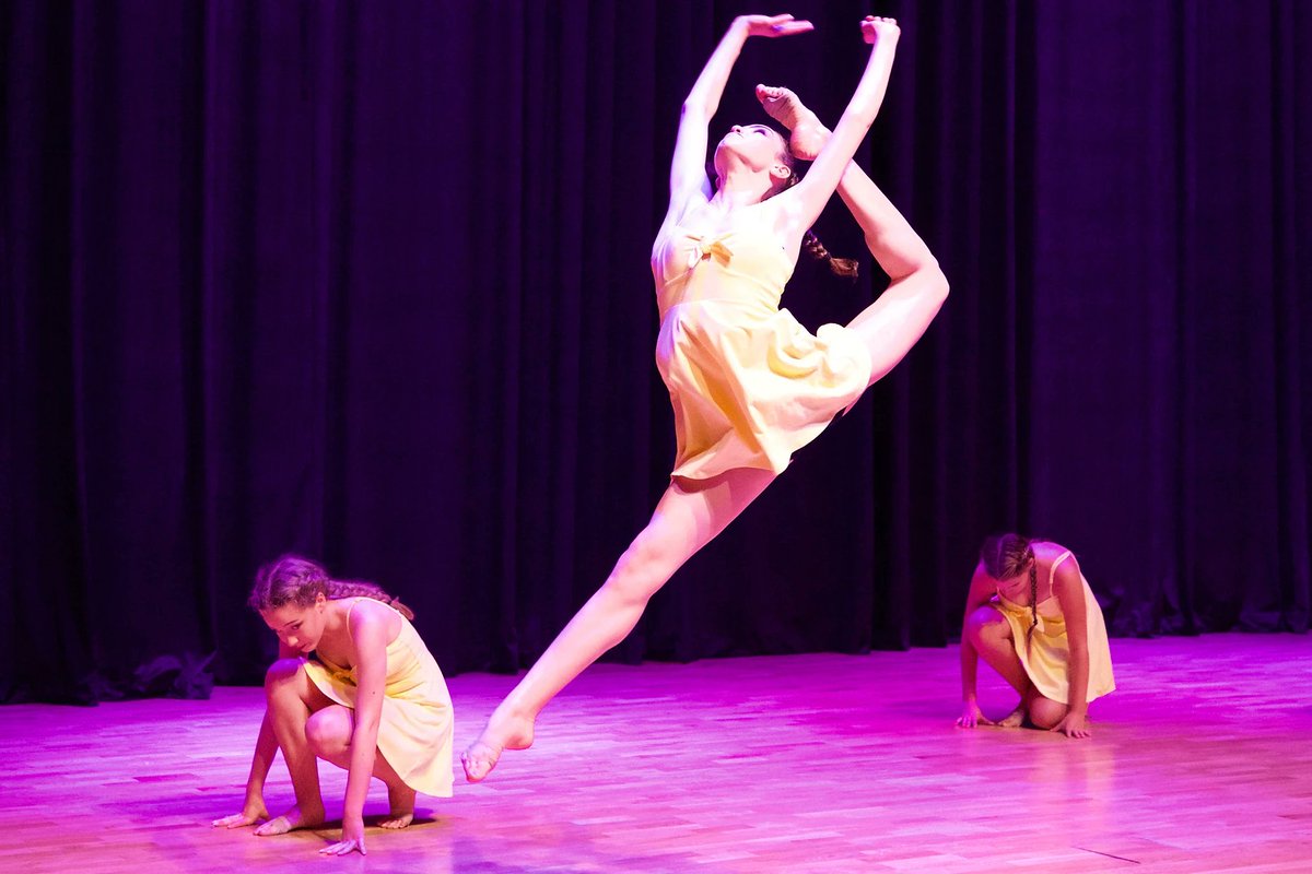 Henrcsdoval's tweet photo. Our Elite Dance Classes are for passionate dancers mastering 3+ genres! �� Focused on performance and career growth, students train for the stage, join competitions, and perform with the Fusion Arts Team. Ready to take it to the next level? 🌟 #EliteDance #FusionArts https://t.co/Leycb52YVj