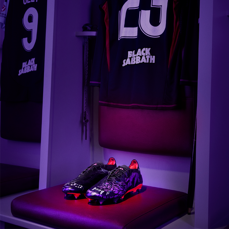 AVFCOfficial's tweet photo. A Spooky Arrival 🎃

The Preds of Darkness 🤝 Prince of Darkness.