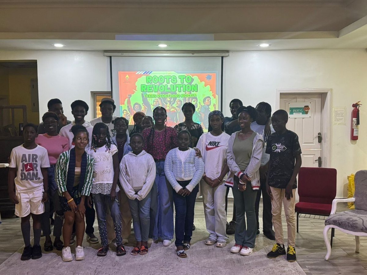 AshokaAfrica's tweet photo. It was an inspiring day at the Roots to Revolution: Teens Redefining Nigeria workshop, hosted by Ashoka Young Changemaker Amara Nwuneli! Joined by Saviour Iwezue and Magnus Imam, they shared powerful stories of resilience.  #RootsToRevolution #AshokaYoungChangemakers https://t.co/yYRZ3YgUH0