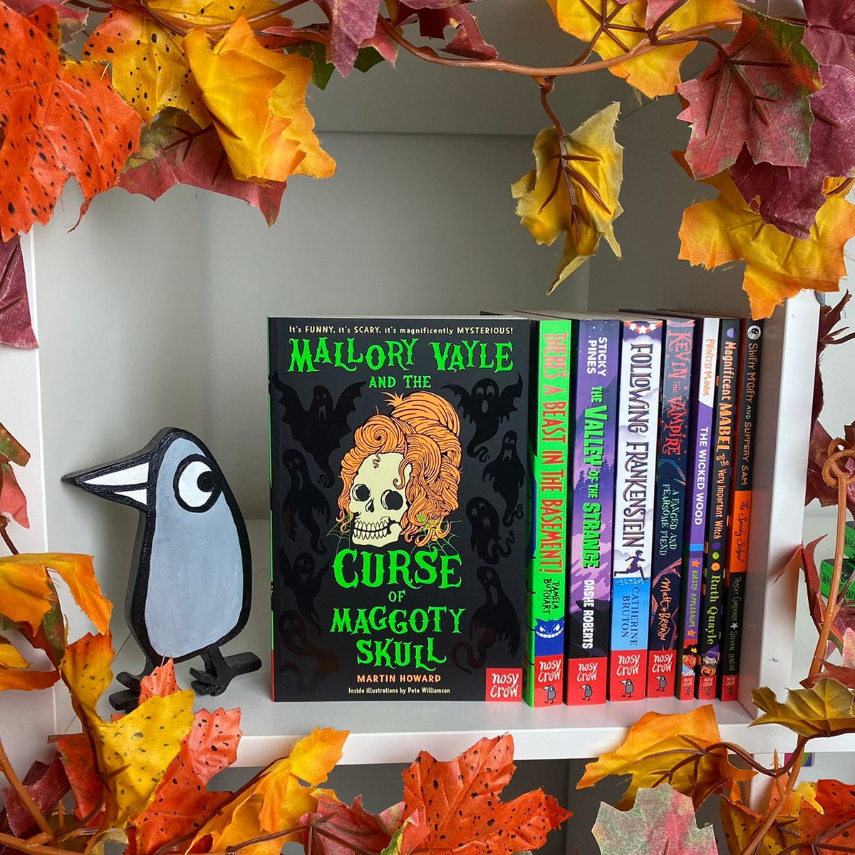 It's Halloween tomorrow👻💀

Here's our Halloween-themed bookshelf! Can you spot any of your favourite ghoulish stories?🎃

Have you got your spooky bookshelves ready? Be sure to tag us in your Halloween #shelfies📸