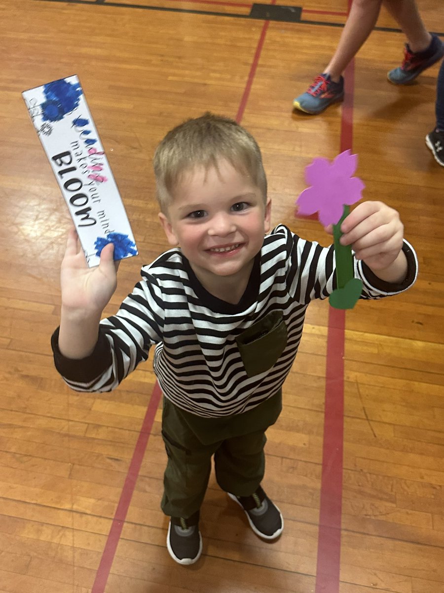 MaurepasSchool's tweet photo. Thank you to all of our teachers, students, and all families who made last week’s Literacy Night a HUGE success. 🌼 #readgrowknow #empowerchallengeinspire #lpstudentscan #BloomWhereYouArePlanted https://t.co/GNpdzyLl1t